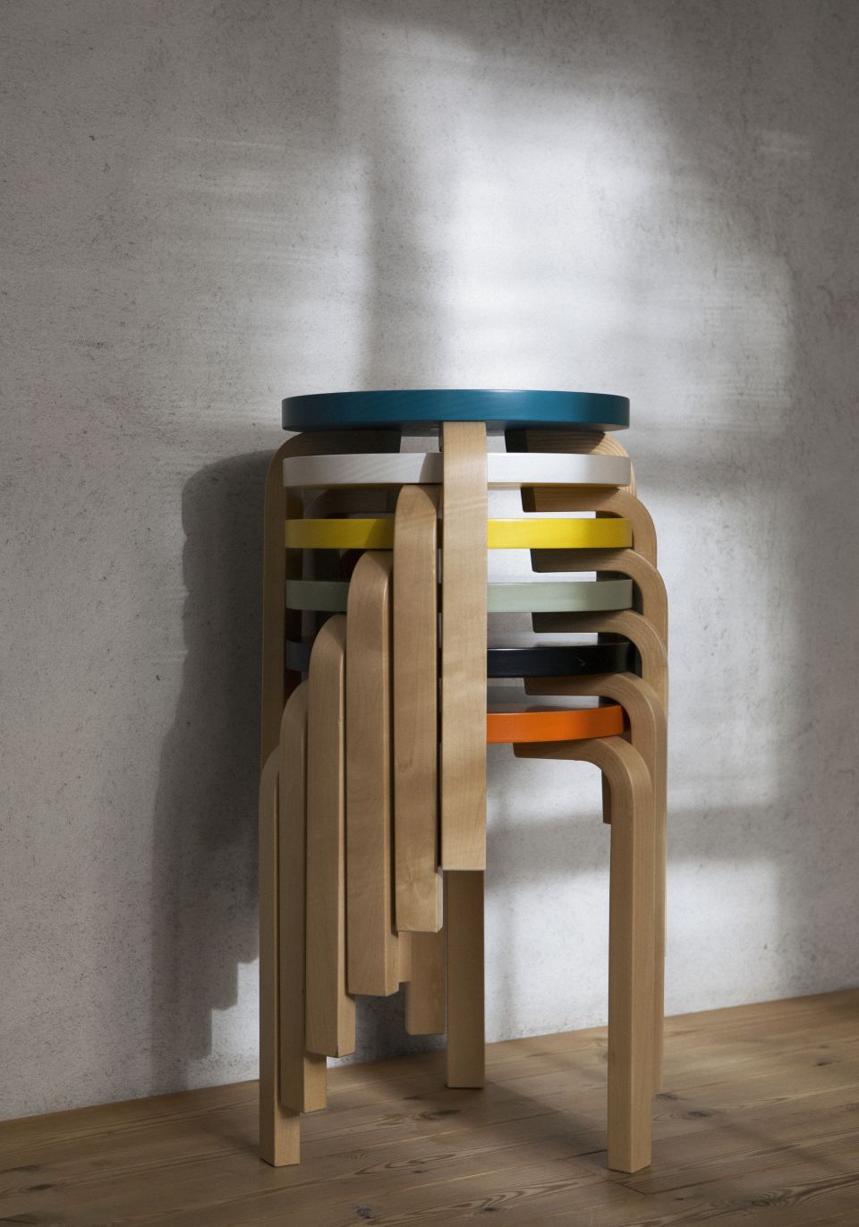 Stool 60, by Alvar Aalto - Artek | Matisse - Interior