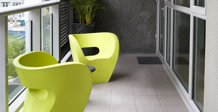 Little Albert Outdoor Contract, by Ron Arad - Moroso | Matisse