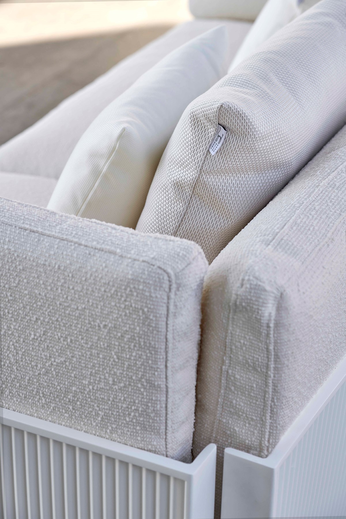 Onde White Composition Sofa Lounge Chairs Detail 05