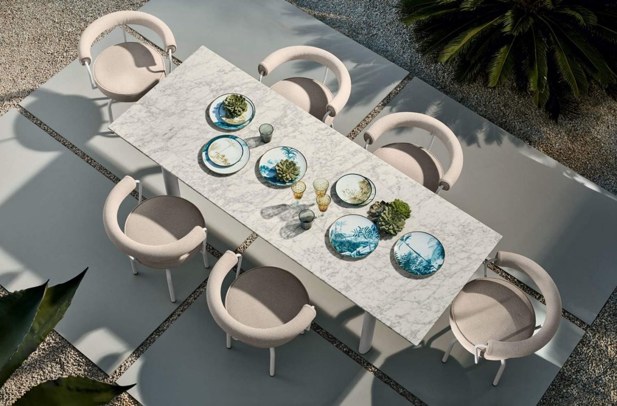 02 1 Ambienti 006 Lc6 Outdoor Collection Tavoli