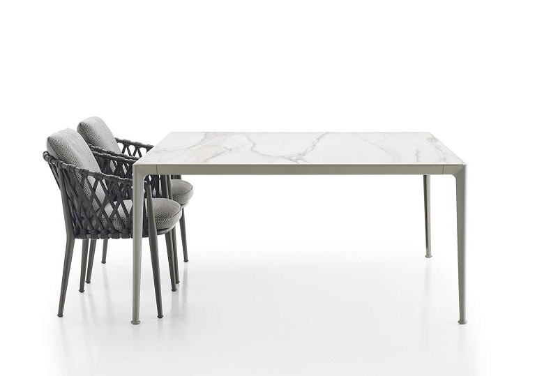Mirto Outdoor Tables, by Antonio Citterio - B&B Italia Mirto Outdoor Tables, by Antonio Citterio - B&B Italia