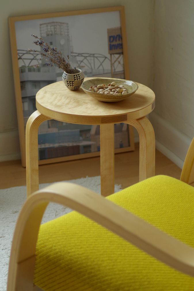 Stool 60 Loimu, by Alvar Aalto - Artek | Matisse - Interior