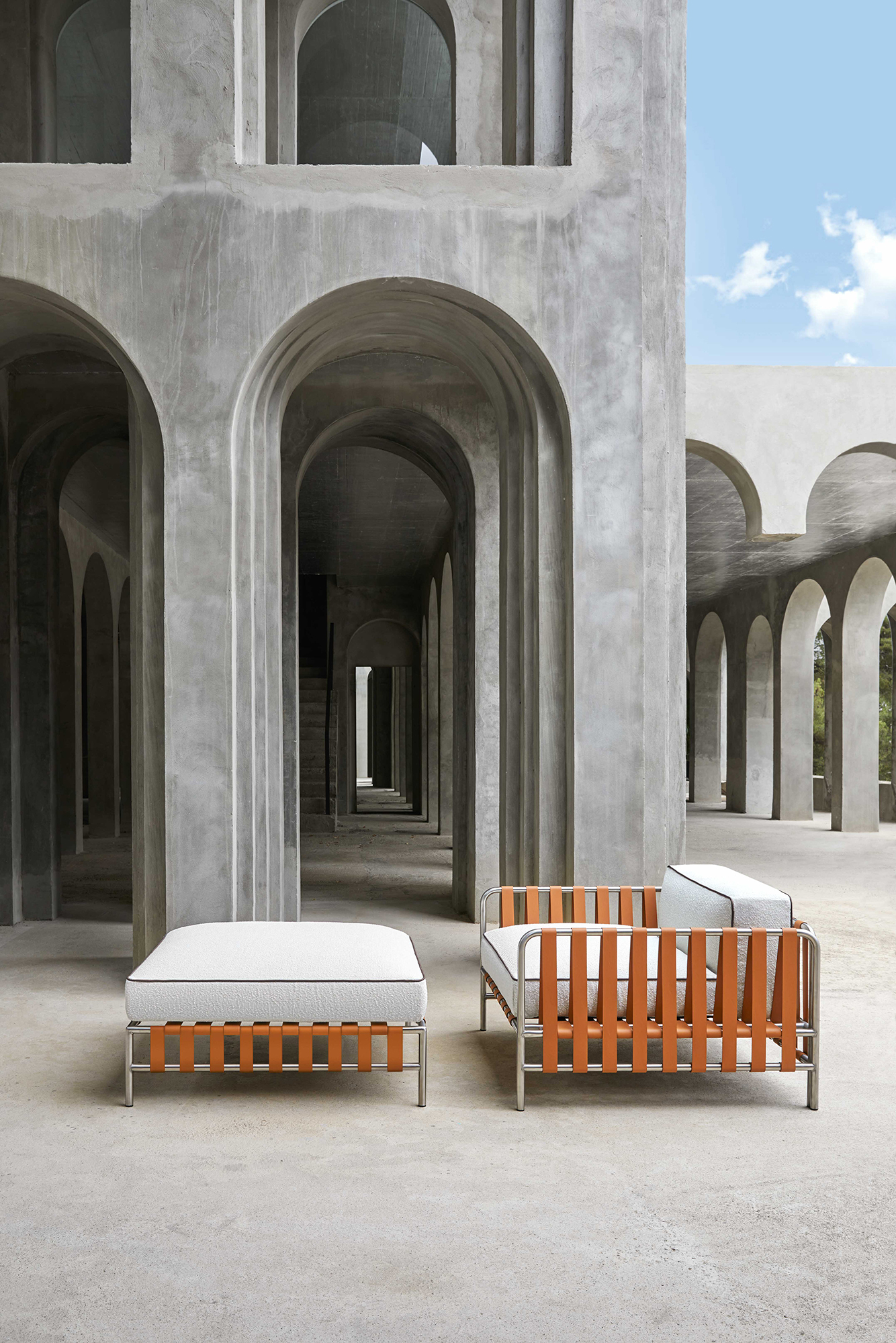 Onsen Lounge Chair - Gandia Blasco | Matisse - Interior Showroom