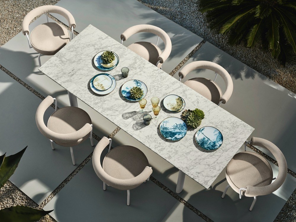 Cassina Lc7 Outdoor Chair Lifestyle