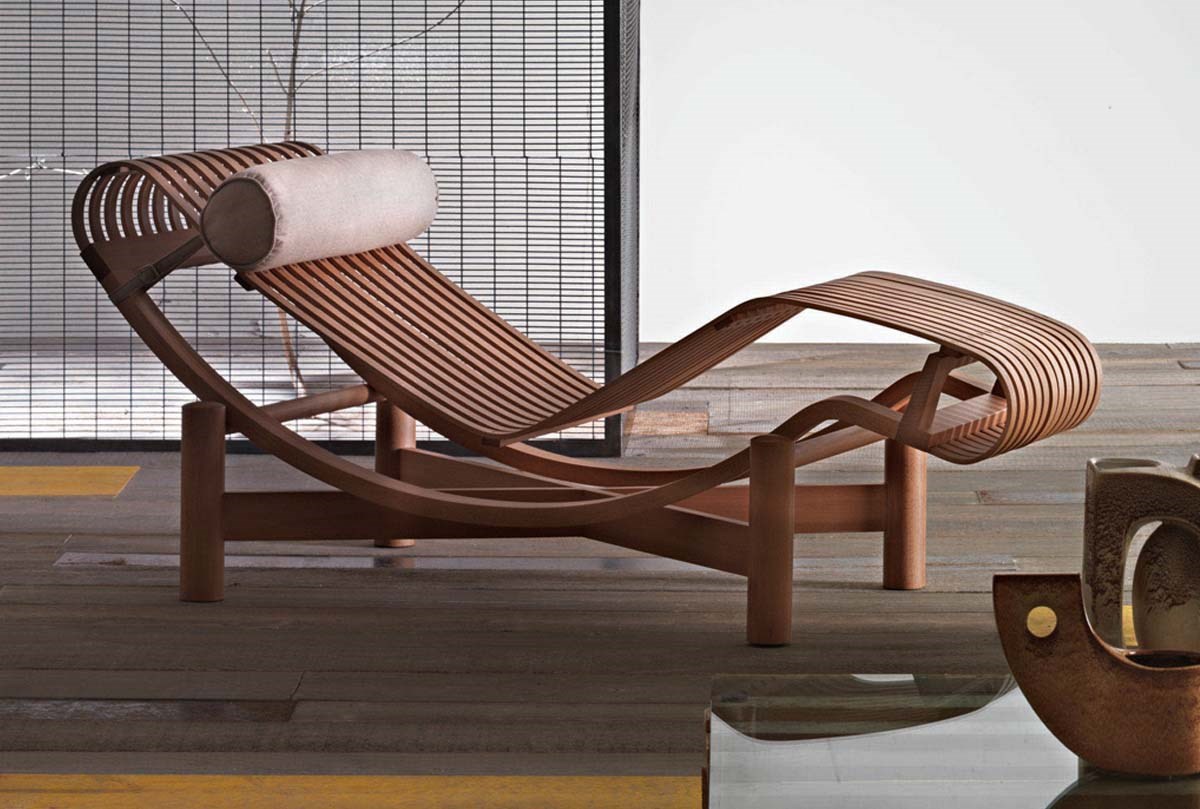 Tokyo chaise longue by Charlotte Perriand
