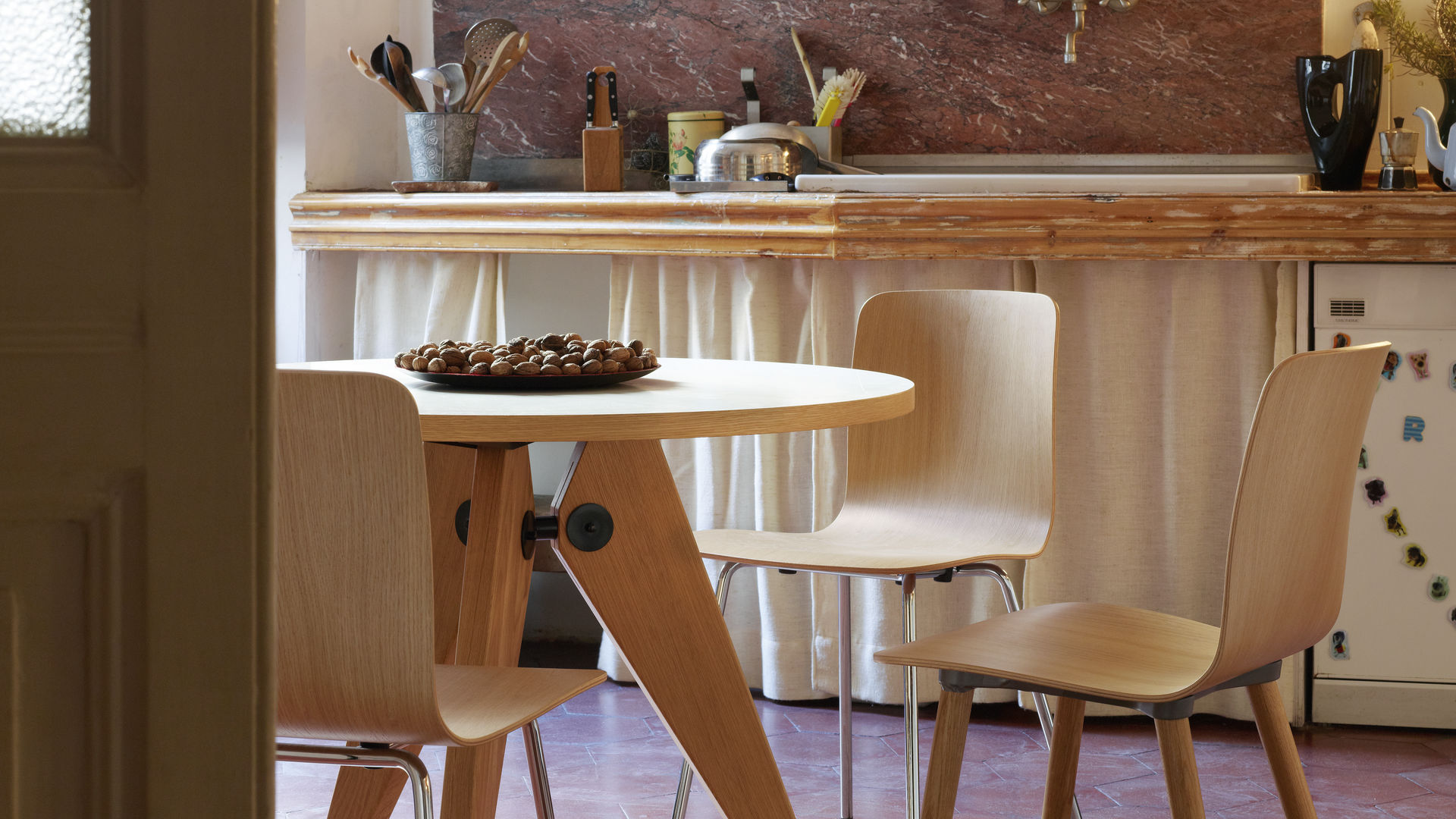 HR451 Vitra Jean Prouvé Guéridon リプロダクト Vitra Jean Prouvé Guéridon ジャン プルーヴェ ゲリドン テーブル
