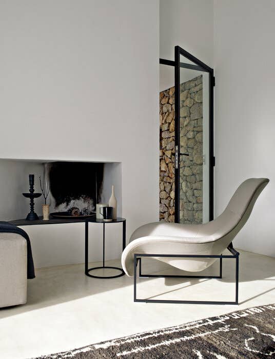 Frank Small Table, by Antonio Citterio - B&B Italia | Matisse