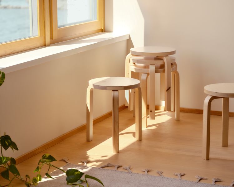 Stool 60 Villi, by Alvar Aalto - Artek | Matisse - Interior